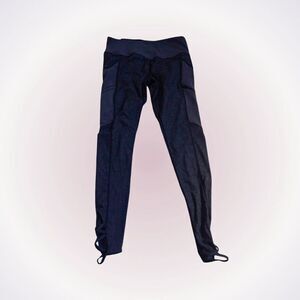 Happy World Clothing gray and black cropped leggings with lower leg lattice | Sz